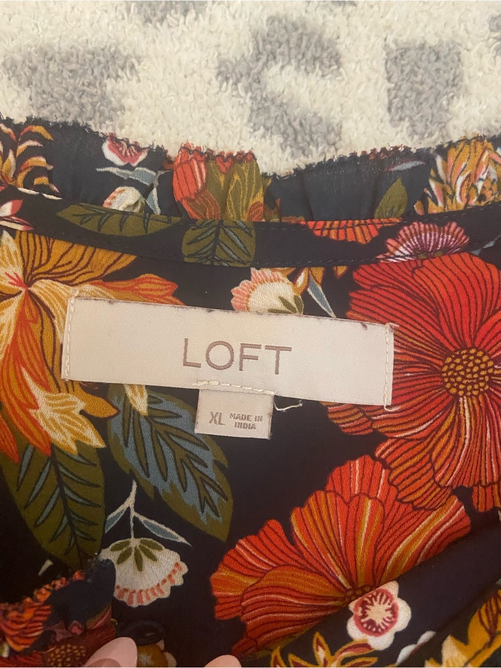 LOFT FLORAL SLEEVELESS BLOUSE SIZE XL - Picture 3 of 8